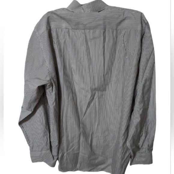 Spring Button Up Shirt Size XL - Picture 2 of 2